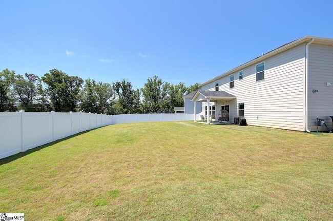 Building Photo - 542 Silverado Ave