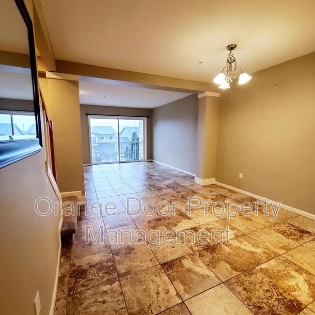 Building Photo - 4025 S 66th St