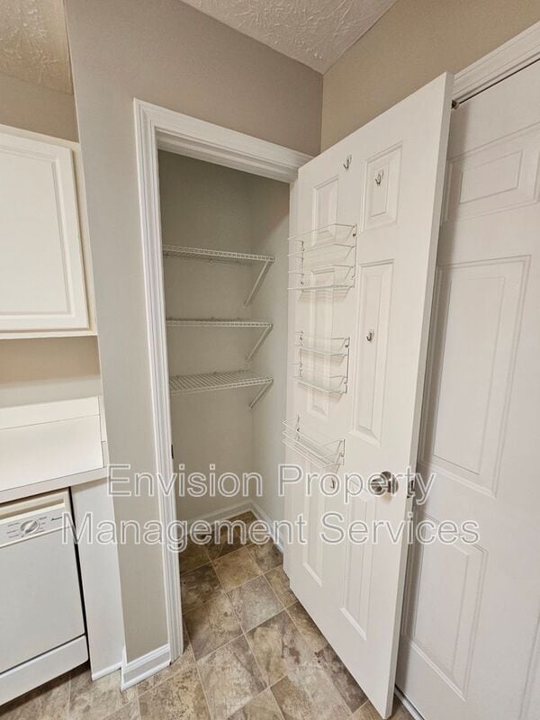 Building Photo - 1775 Graystone Dr