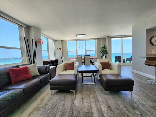 Building Photo - 3505 S Ocean Dr