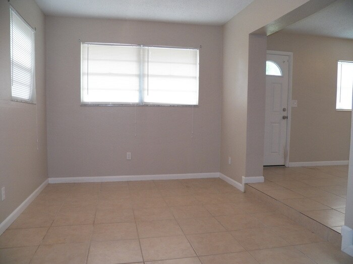 Building Photo - 4826 E 97th Ave