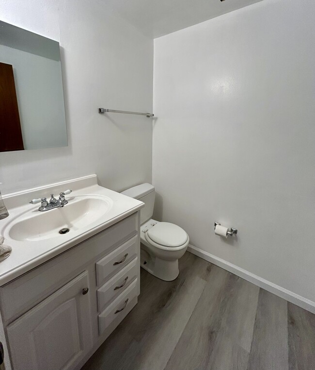 Master half bath - 49 Bayo Vista Way