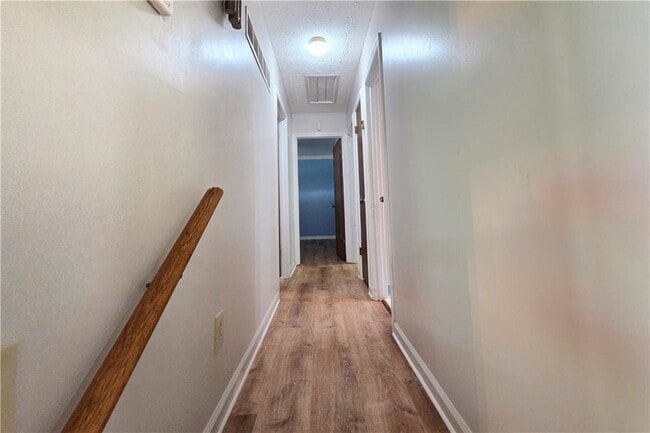 Building Photo - 3533 Charlotte Dr