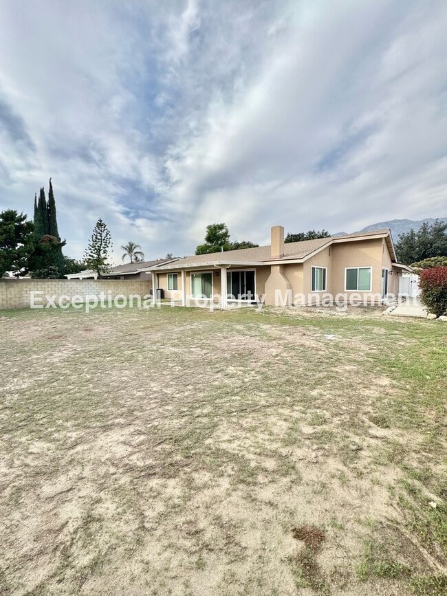 Building Photo - Great 3 bed 2 bath single story home