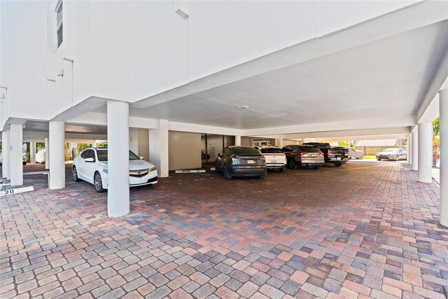 Building Photo - 1770 E Las Olas Blvd