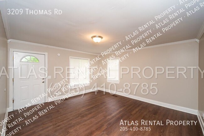 Building Photo - 3209 Thomas Rd