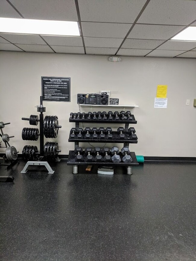 Building Photo - Spacious Marina District 1BR Condo with Modern Upgrades & Parking