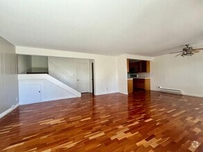 Building Photo - 382 Miraleste Dr