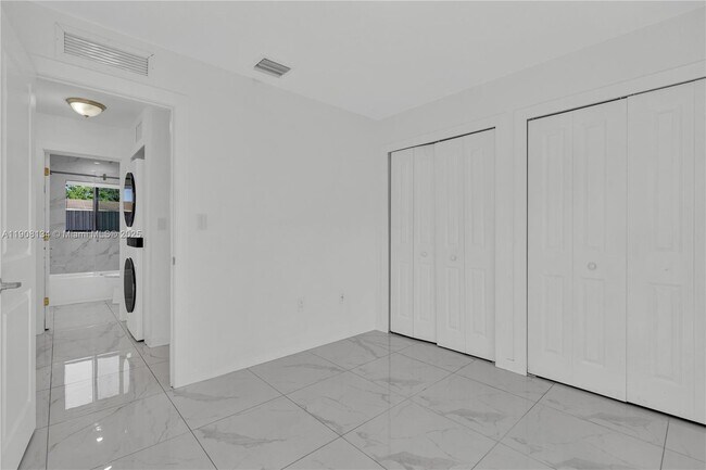 Building Photo - 2490 NW 44th St