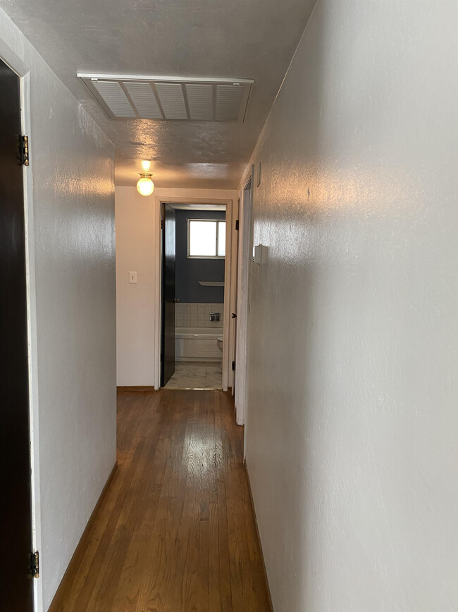 Building Photo - 111 W 23rd St