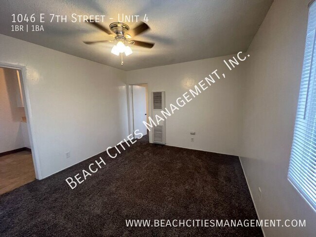 Building Photo - 1046 E 7th St