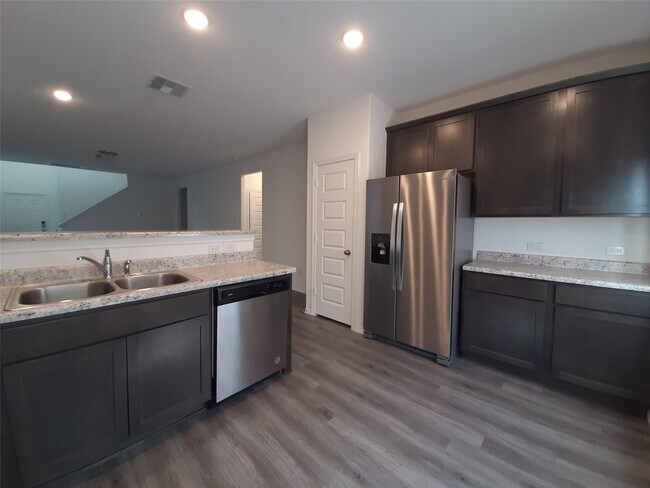 Building Photo - 16568 Moss Ln