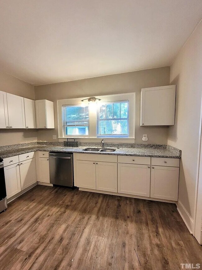 Building Photo - Gorgeous One Bedroom Home Coming soon!