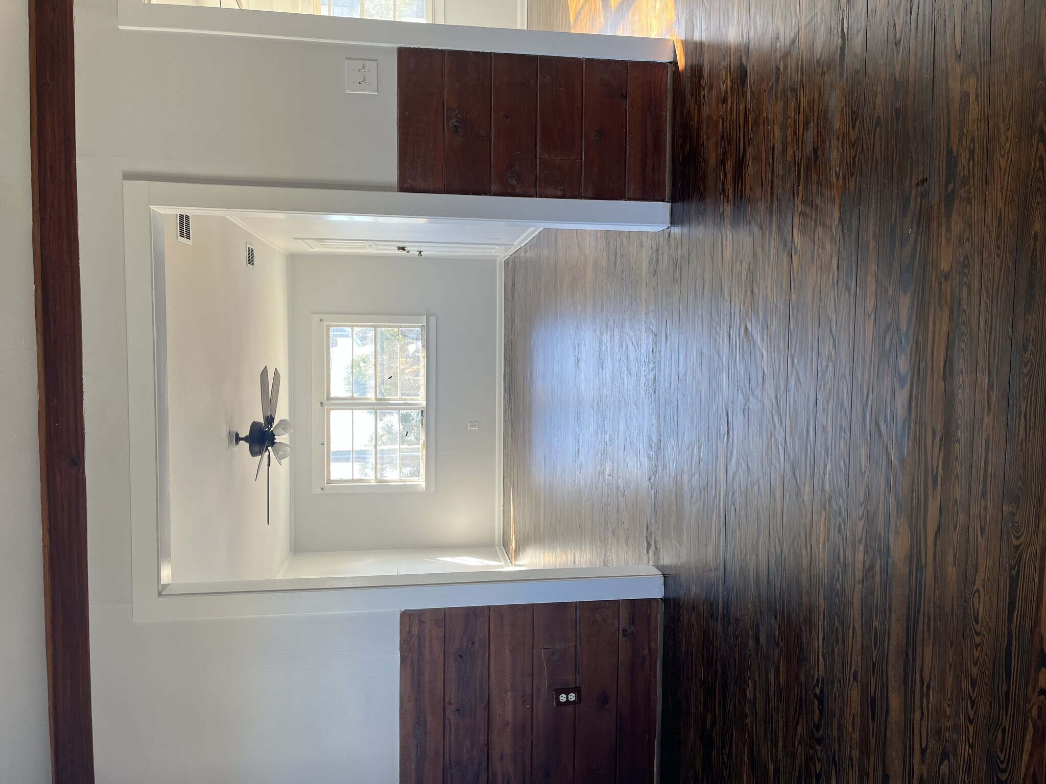 Building Photo - 2717 S Fletcher Ave