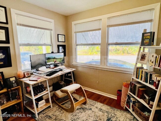 Building Photo - 1503 Parrish Pl