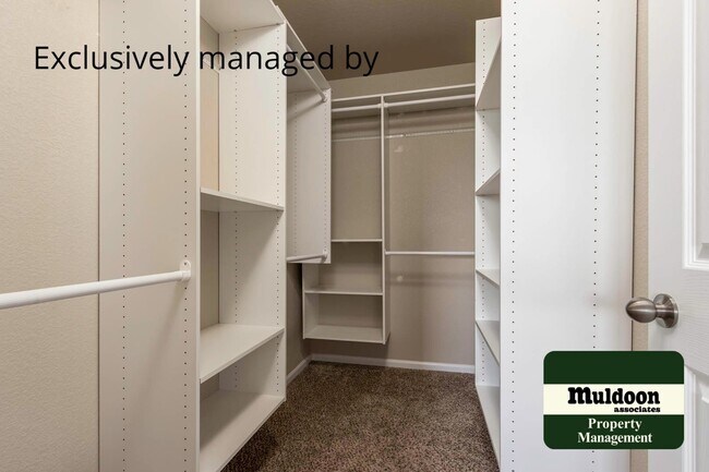Building Photo - Beautifully done home close to Military Bases and Amazon Building!