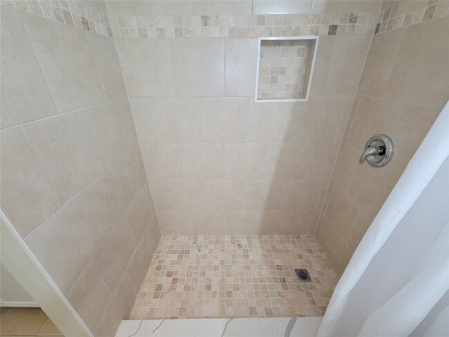 Building Photo - 25723 Glen Loch Dr