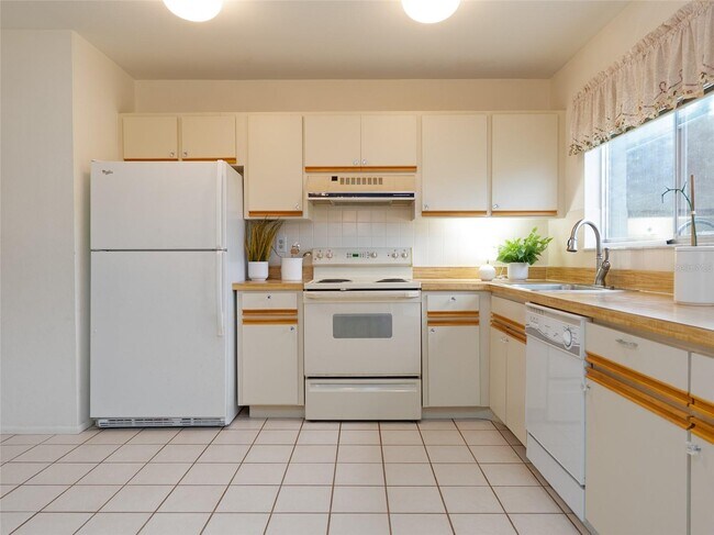Building Photo - 3087 Idlewood St