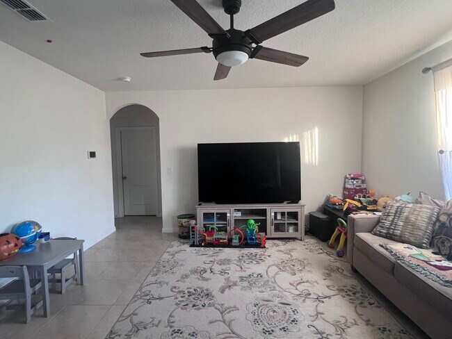 Building Photo - 5358 Douglas Fir Dr