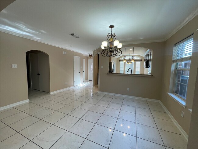Building Photo - 9715 Raul Hector Dr