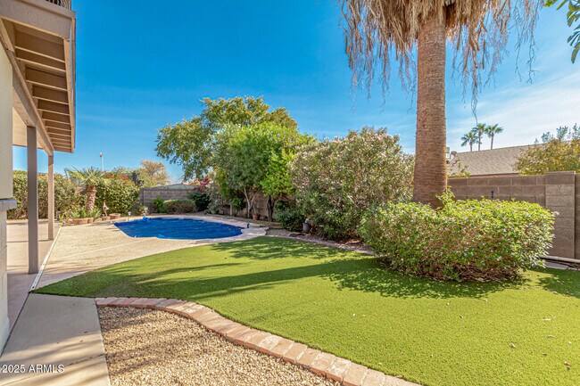 Building Photo - 6243 W Cholla St