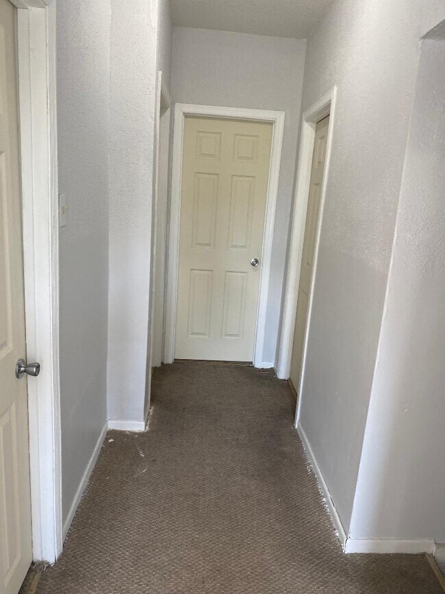 Building Photo - 11809 S Lafayette Ave