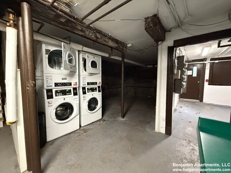 Building Photo - 7 Mt Hood Rd