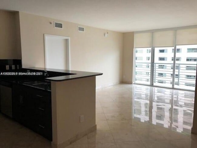 Building Photo - 335 S Biscayne Blvd