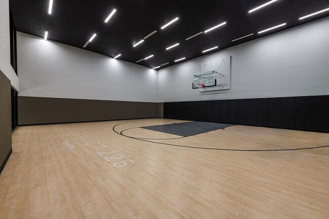 Building Photo - 225 N Miami Ave