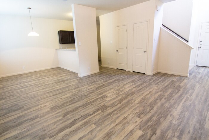Building Photo - 4923 War Horse Dr