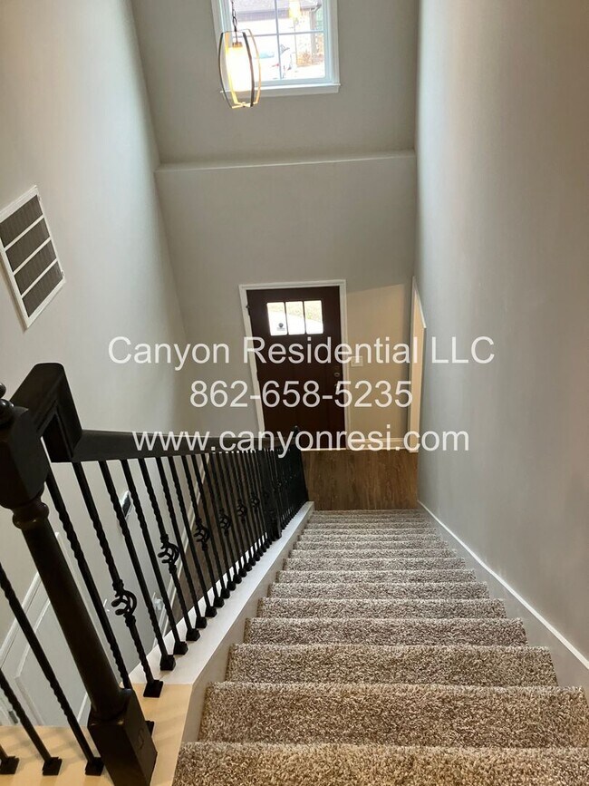 Building Photo - 128 Ocean Spring Ave
