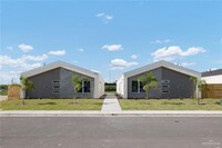 Building Photo - 2609 Mockingbird