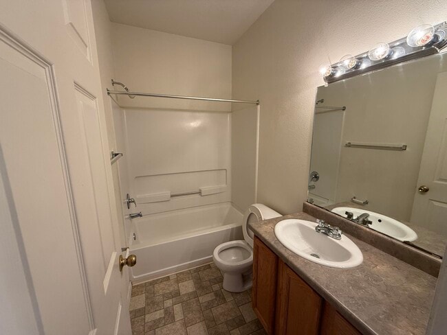 Building Photo - 1113 Meadowlark Way SE
