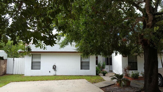 Building Photo - 12738 Peconic Ct