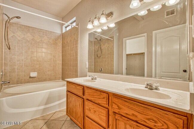 Building Photo - 12760 Tierra Alexis Dr