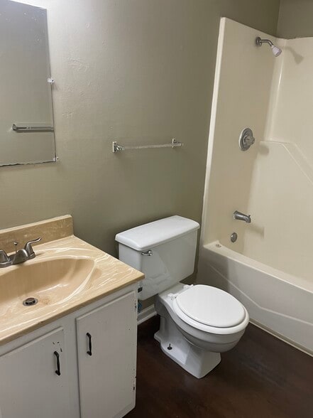 Building Photo - 6215 N 28th Street Ter