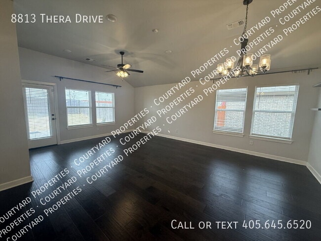 Building Photo - 8813 Thera Dr