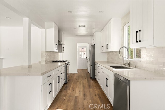 Building Photo - 5840 Allott Ave