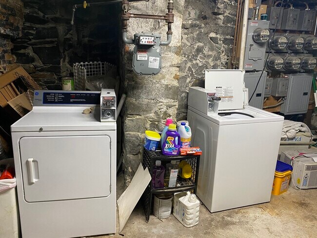 Building Photo - 59 Clarendon St