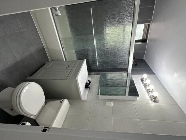 Building Photo - 1 bedroom in BROOKLYN NY 11230