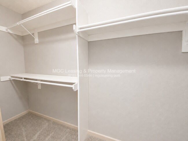 Building Photo - South Garden Townhomes