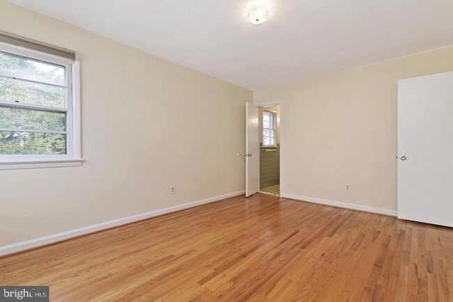 Building Photo - 6011 Roosevelt St