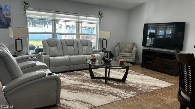 Building Photo - 180 SW Voltair Terrace