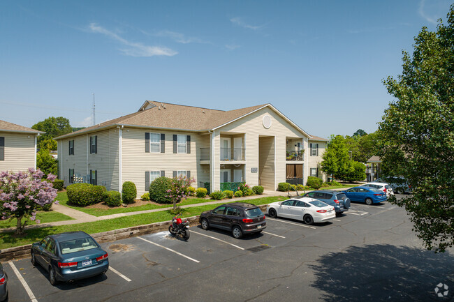 Building Photo - The Pointe at Westland
