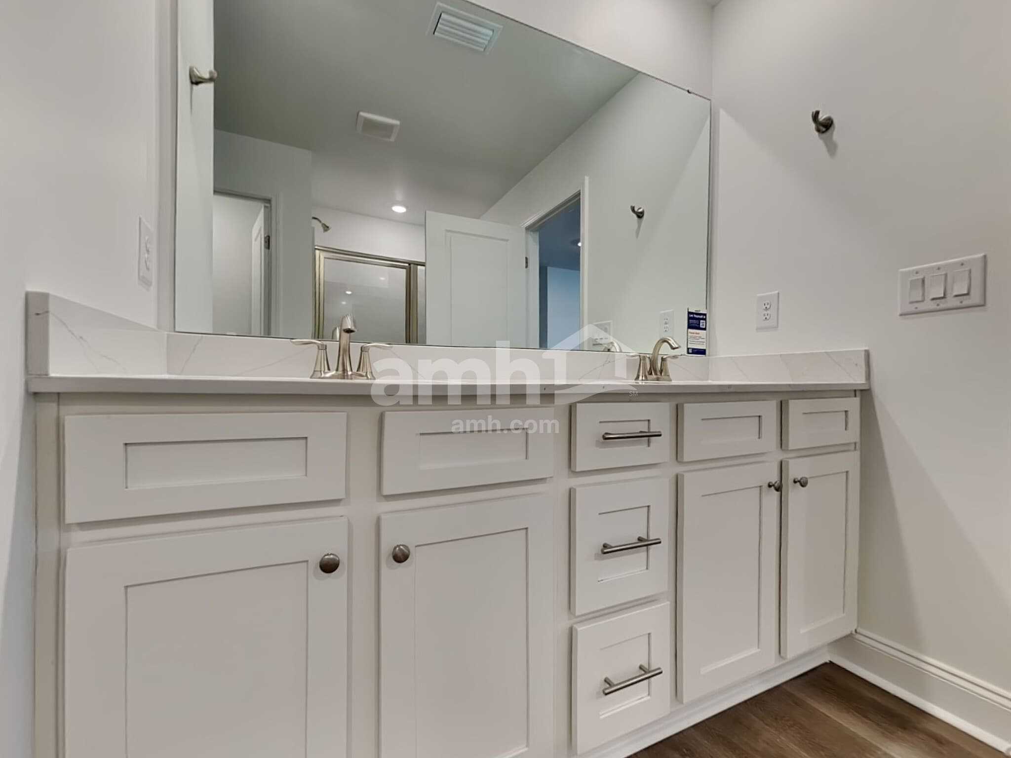 Building Photo - 104 Slice Dr