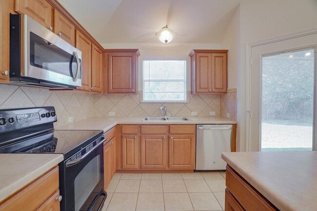 Building Photo - 311 Gainer Dr