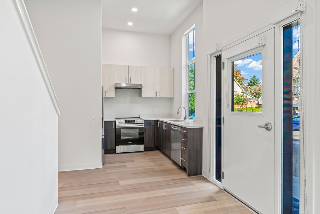 Luxury Kitchen (Unit 4) - 2175 SE Stark St