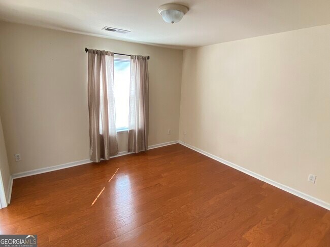 Building Photo - 924 Society Cir