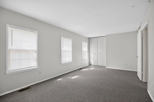 Building Photo - 1537 Bryan Ct