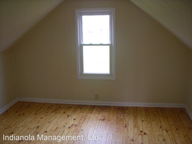 Building Photo - 3 br, 1 bath House - 953 E. North Broadway